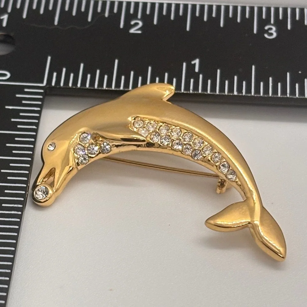 Rhinestone Dolphin Brooch Pin Gold Tone Crystal Animal Jewelry Accessory‎